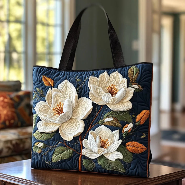 Luisa | Gesteppte Tragetasche mit Motiv Zarte Magnolie