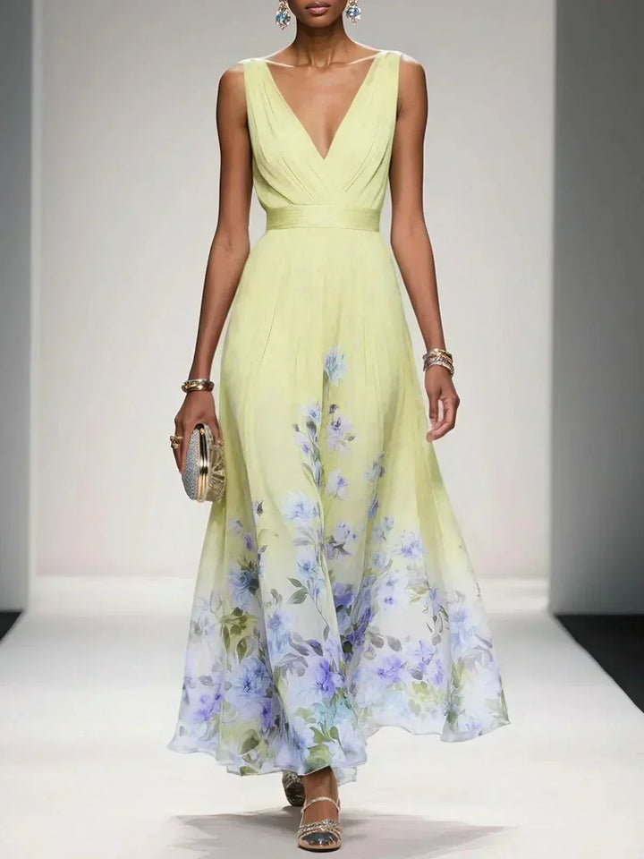 Paula | Maxikleid aus Chiffon mit Blumen hellblau und V-Ausschnitt