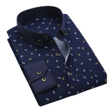 Marineblau mit Ankermuster
