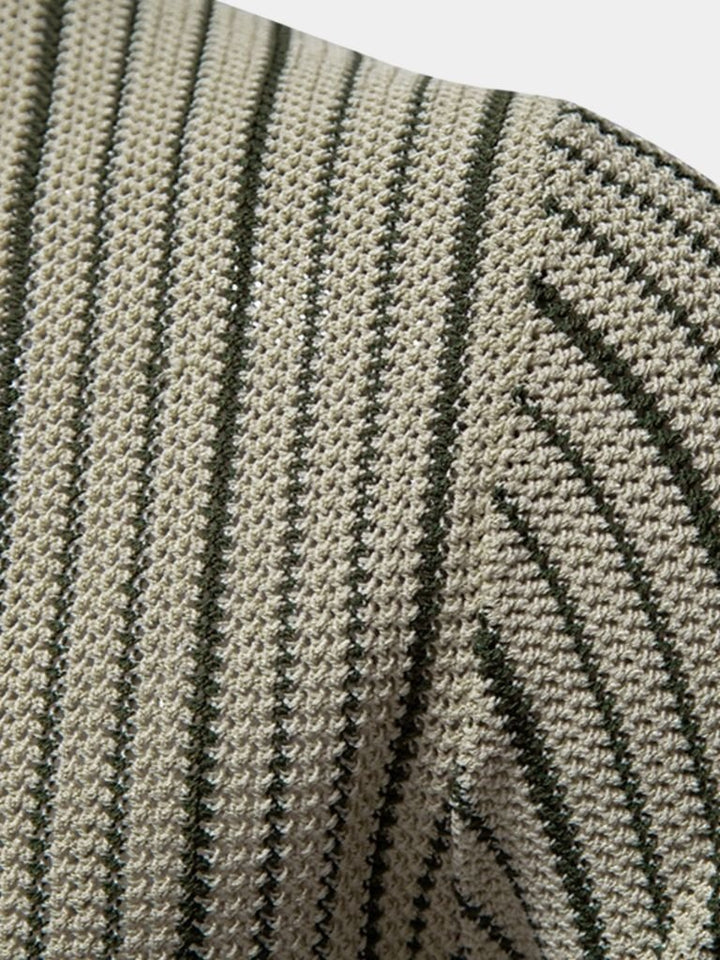 Vinzenz | Gestreiftes Strick-Poloshirt mit Knopfleiste