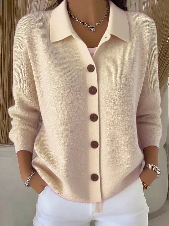 Antonia | Strickjacke mit Schalkragen und Knöpfen