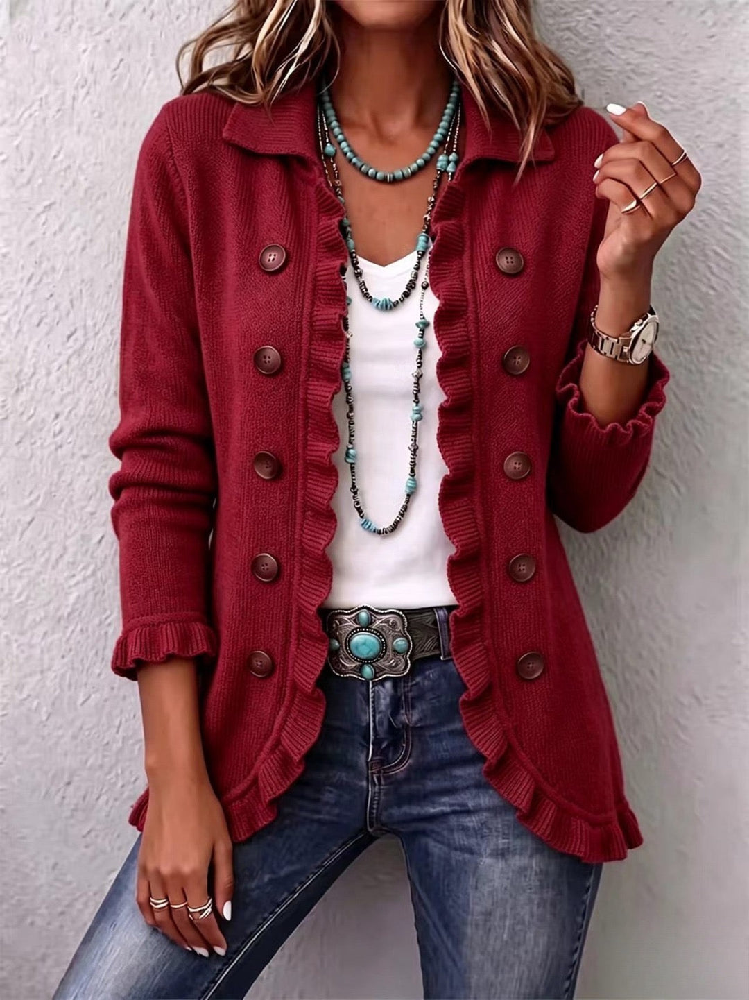 Hedi | Rubinrote Rippstrickjacke mit Rüschen