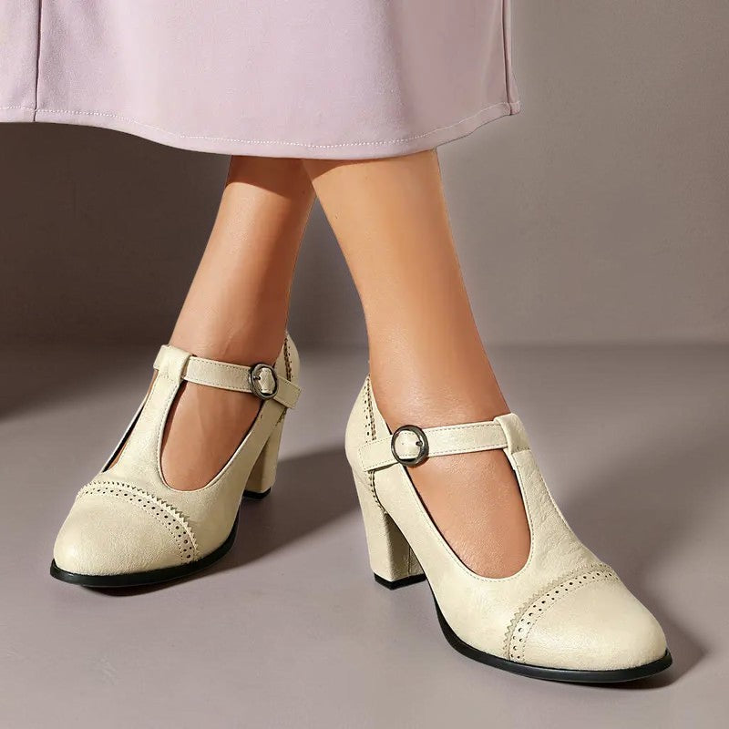Marlene | Lochgenagelte Absatzschuhe Mit Riegel