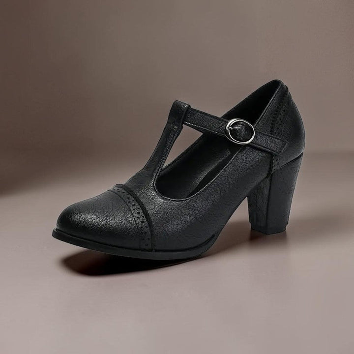 Marlene | Lochgenagelte Absatzschuhe Mit Riegel